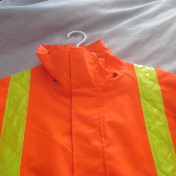 Brand New Viking Waterproof and Windproof Hi-Vis Jacket - Size XL - Picture 4 of 14